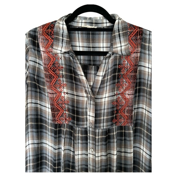 Mystree plaid blouse with terra cotta embroidery size Smalll - Picture 2 of 4